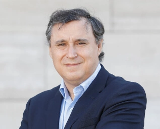 Administración - Gerente División Marketing y Estrategia - Ricardo Blümel Araya